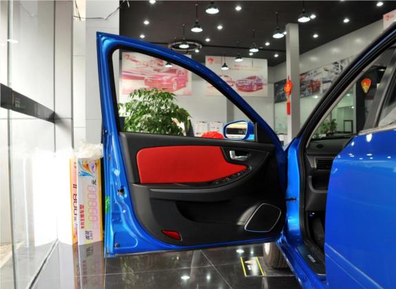 莲花L3 2013款 GT 1.6L 自动精致型 车厢座椅   前门板