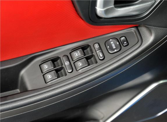 莲花L3 2013款 GT 1.6L 自动精致型 车厢座椅   门窗控制