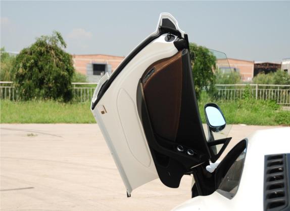迈凯伦12C 2012款 3.8T 标准型 车厢座椅   前门板