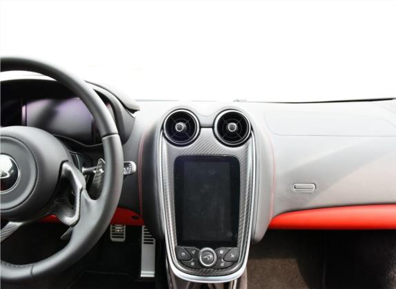 迈凯伦570 2015款 570S 3.8T Coupe 中控类   中控台