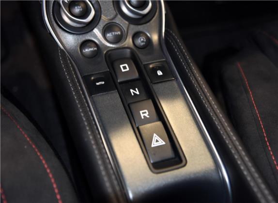 迈凯伦540C 2015款 3.8T Coupe 中控类   挡把