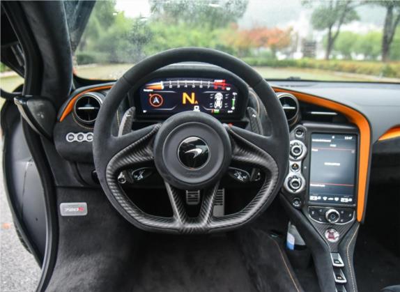 迈凯伦720S 2019款 4.0T Coupe 中控类   驾驶位