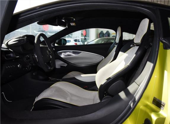 Artura 2021款 3.0T Hybrid 标准型 车厢座椅   前排空间