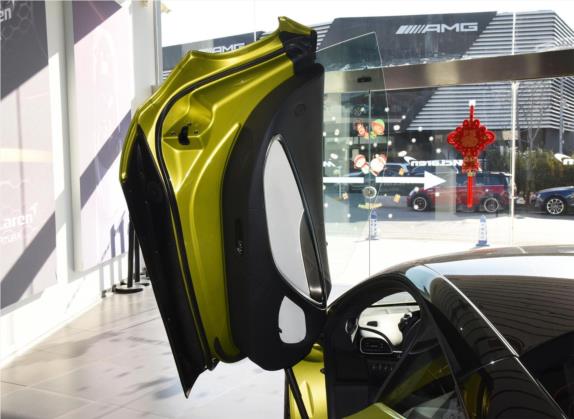Artura 2021款 3.0T Hybrid 标准型 车厢座椅   前门板