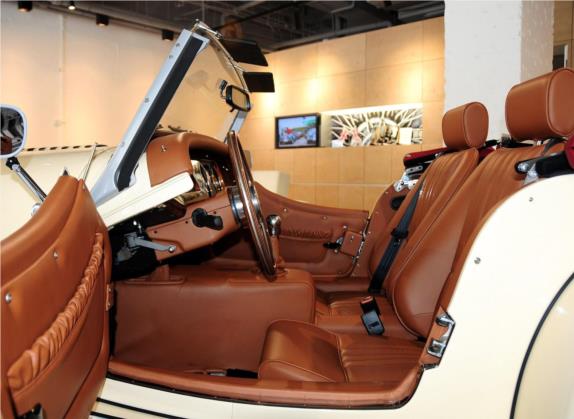 摩根Roadster 2013款 3.7L 2座 车厢座椅   前排空间