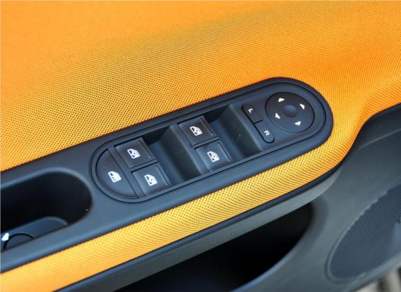 名爵3 2011款 Xross 1.5L 精英版 车厢座椅   门窗控制