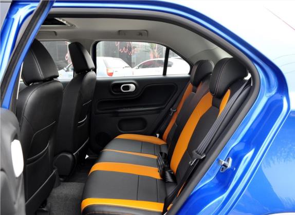 名爵3 2011款 Xross 1.5L 豪华版 车厢座椅   后排空间