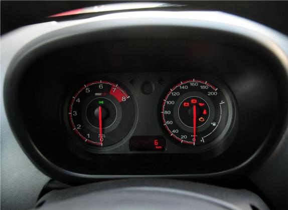 名爵3 2014款 1.3L 手动舒适版 中控类   仪表盘