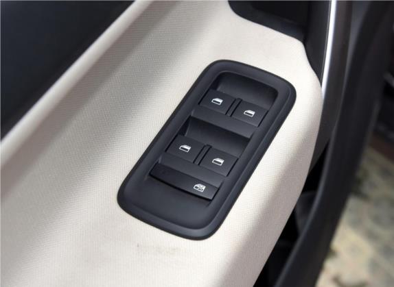 锐腾 2015款 1.5TGI 手动精英版 车厢座椅   门窗控制