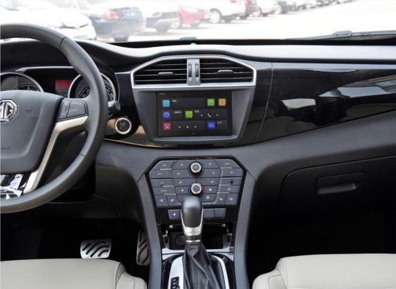 锐腾 2015款 1.5TGI TST四驱豪华版 中控类   中控台