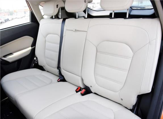 锐腾 2015款 1.5TGI TST四驱豪华版 车厢座椅   后排空间