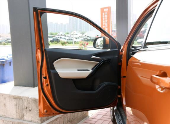 锐腾 2015款 1.5TGI TST四驱豪华版 车厢座椅   前门板