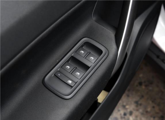锐腾 2016款 1.5TGI TST精英版 车厢座椅   门窗控制