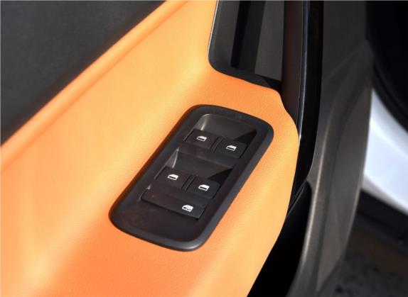 锐腾 2017款 20T 手动尊享版 车厢座椅   门窗控制
