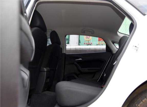 锐行 2015款 1.5T 自动风尚版 车厢座椅   后排空间