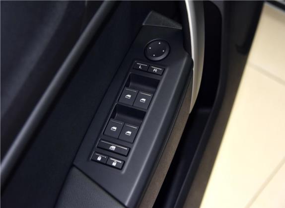 锐行 2015款 1.4TGI 手动精英版 车厢座椅   门窗控制