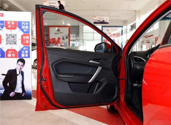锐行 2015款 1.4TGI TST双离合精英版 车厢座椅   前门板