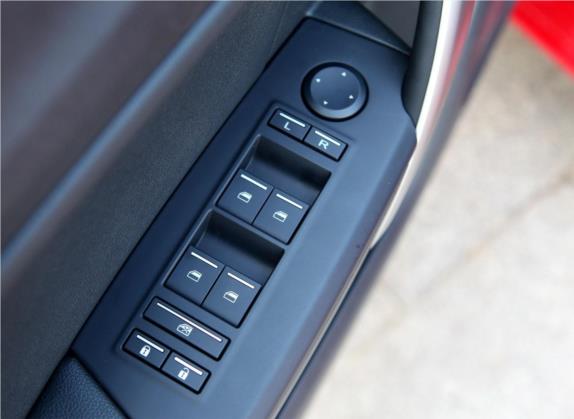 锐行 2015款 1.4TGI TST双离合旗舰版 车厢座椅   门窗控制