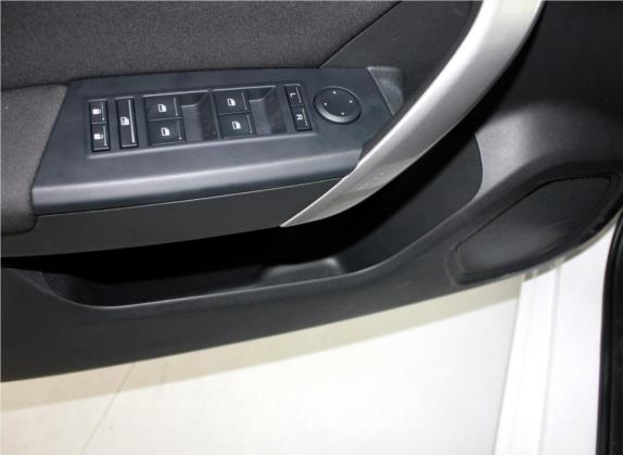 锐行 2016款 1.5L 自动风尚版 车厢座椅   门窗控制
