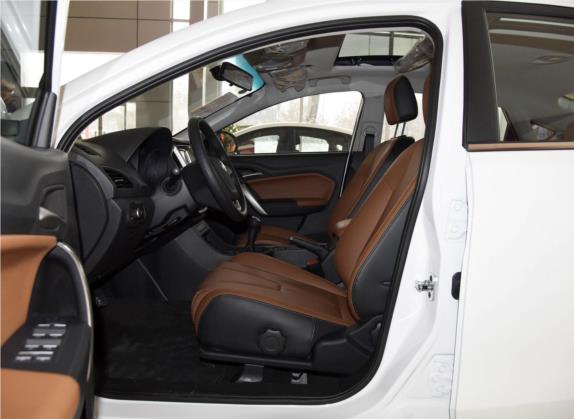 锐行 2016款 1.5L 手动超值豪华版 车厢座椅   前排空间