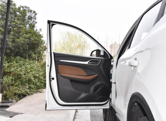 名爵ZS 2017款 1.5L 自动尊享互联网版 车厢座椅   前门板