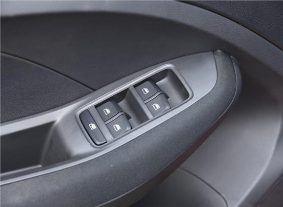 名爵ZS 2017款 1.5L 手动风尚版 车厢座椅   门窗控制