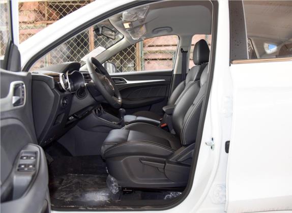 名爵ZS 2017款 1.5L 手动精英版 车厢座椅   前排空间