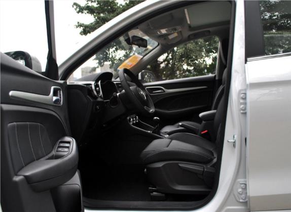 名爵ZS 2017款 1.5L 手动豪华版 车厢座椅   前排空间
