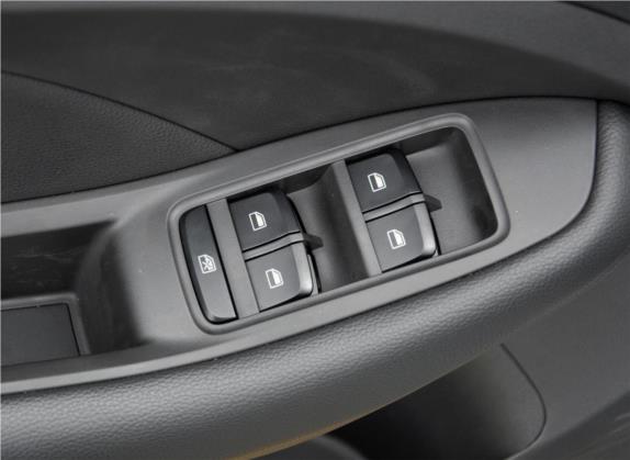 名爵ZS 2017款 1.5L 自动精英版 车厢座椅   门窗控制