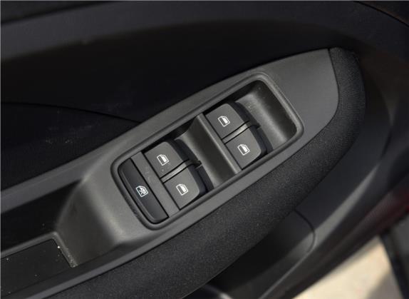 名爵ZS 2018款 1.5L 手动风尚版 国V 车厢座椅   门窗控制