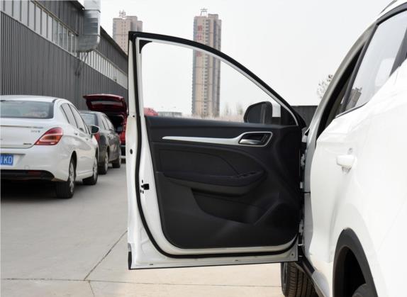 名爵ZS 2018款 1.5L 手动舒适版 国V 车厢座椅   前门板