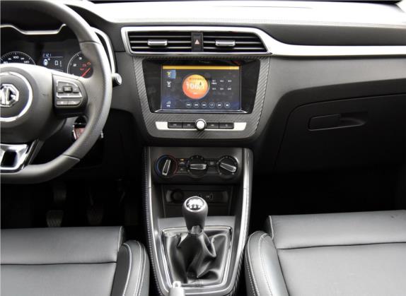 名爵ZS 2018款 1.5L 手动精英版 国V 中控类   中控台