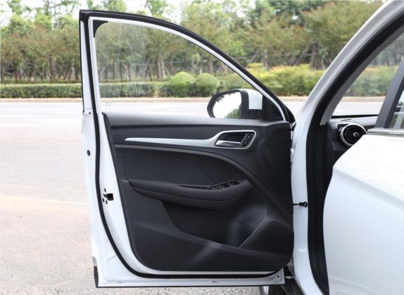 名爵ZS 2019款 1.5L 手动全球风尚版 国VI 车厢座椅   前门板