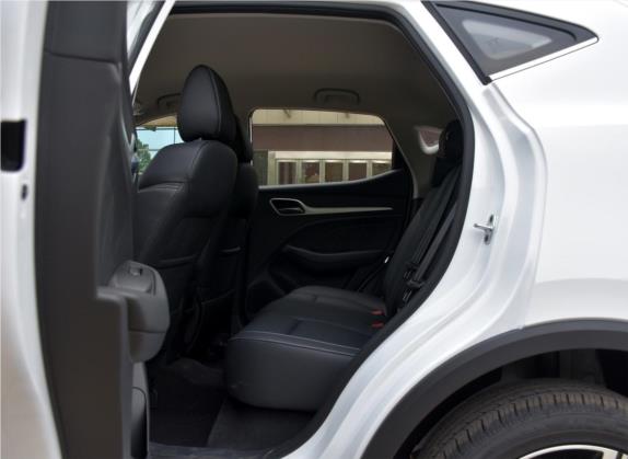 名爵ZS 2019款 1.5L 自动全球精英版 国VI 车厢座椅   后排空间