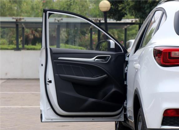 名爵ZS 2019款 1.5L 自动全球精英版 国VI 车厢座椅   前门板