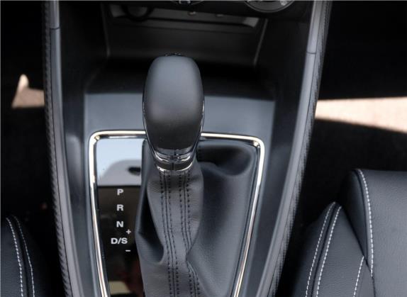 名爵ZS 2019款 1.5L 自动全球豪华版 国VI 中控类   挡把