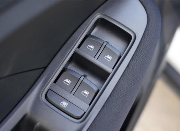 名爵ZS 2020款 全球百万畅销款 1.5L 手动舒适版 车厢座椅   门窗控制