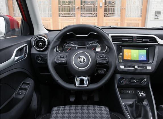 名爵ZS 2020款 全球百万畅销款 1.5L 手动65寸巨幕天窗版 中控类   驾驶位