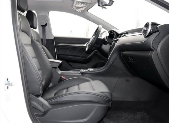 名爵6新能源 2018款 45T E-DRIVE智驱混动尊享互联网版 车厢座椅   前排空间