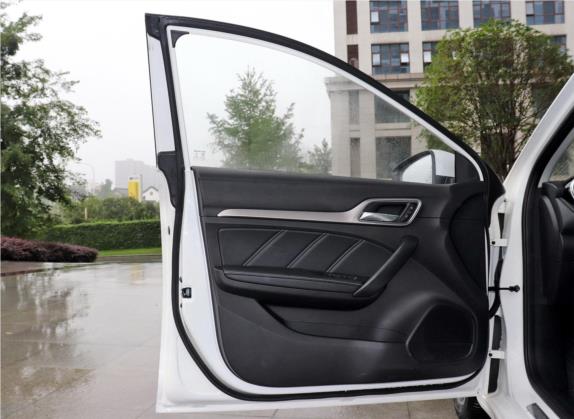 名爵6新能源 2018款 45T E-DRIVE智驱混动尊享互联网版 车厢座椅   前门板