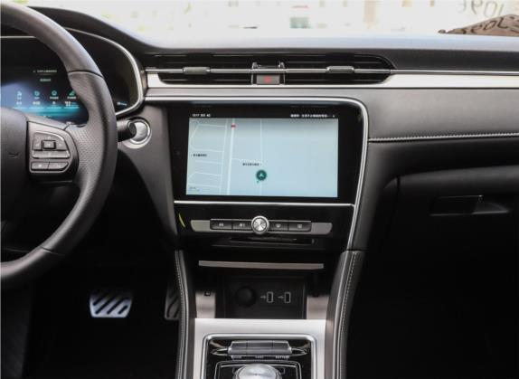 名爵6新能源 2018款 45T E-DRIVE智驱混动PILOT尊享互联网版 中控类   中控台