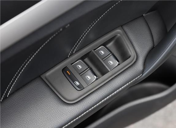名爵6新能源 2018款 45T E-DRIVE智驱混动PILOT尊享互联网版 车厢座椅   门窗控制