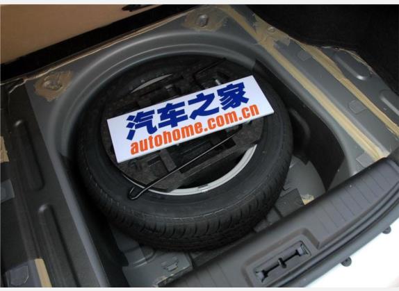 MG7 2008款 1.8T 自动超豪华版 其他细节类   备胎
