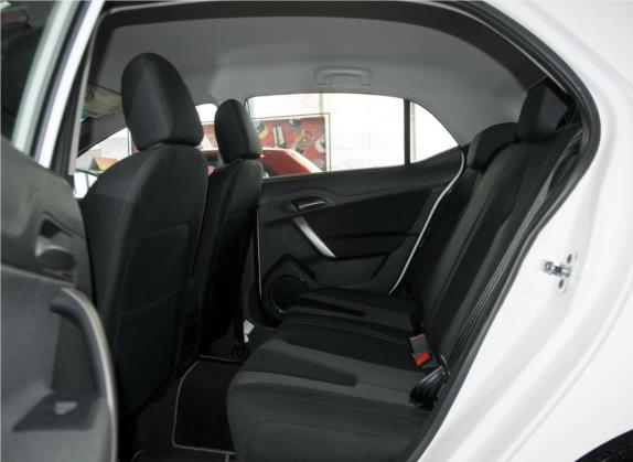 名爵5 2012款 1.5L 自动精英版 车厢座椅   后排空间