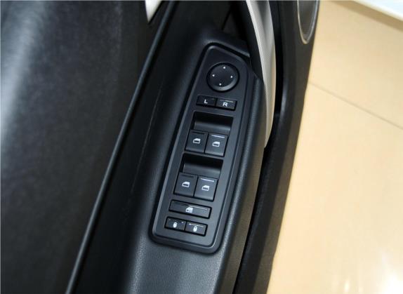 名爵5 2012款 1.5L 自动豪华版 车厢座椅   门窗控制