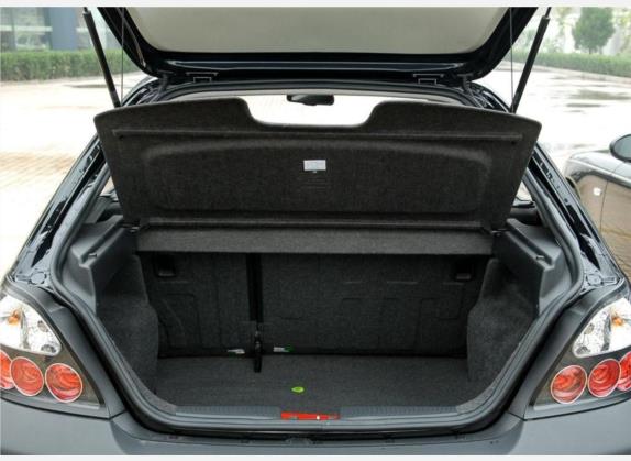 名爵3SW 2009款 野酷 1.4L 手动豪华型 车厢座椅   后备厢