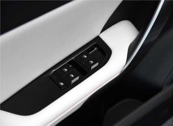 MG MULAN 2022款 520km 旗舰版 车厢座椅   门窗控制
