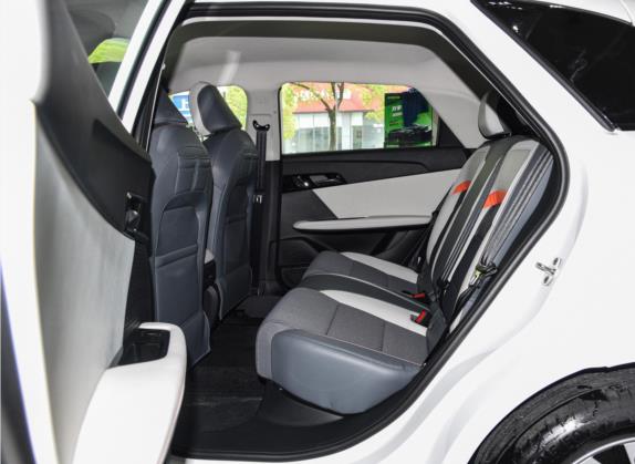 MG MULAN 2022款 425km 豪华版 车厢座椅   后排空间