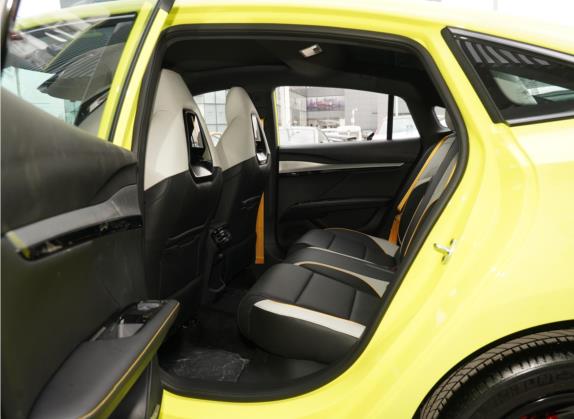 MG5天蝎座 2022款 1.5T Trophy运动旗舰版 车厢座椅   后排空间