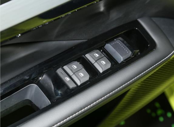 MG5天蝎座 2022款 1.5T 豪华版 车厢座椅   门窗控制